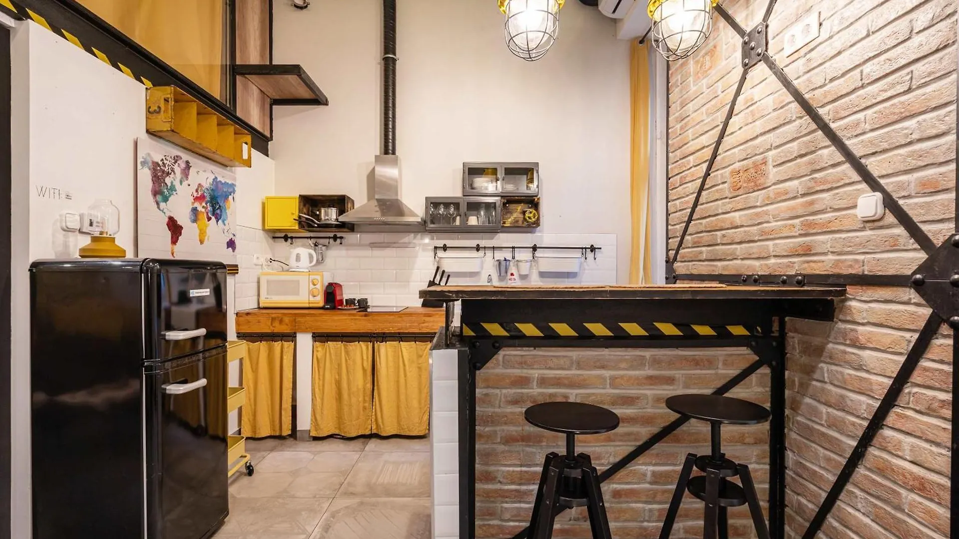 Yellow Compass Studio W40 Βουδαπέστη 0*,  Ουγγαρία